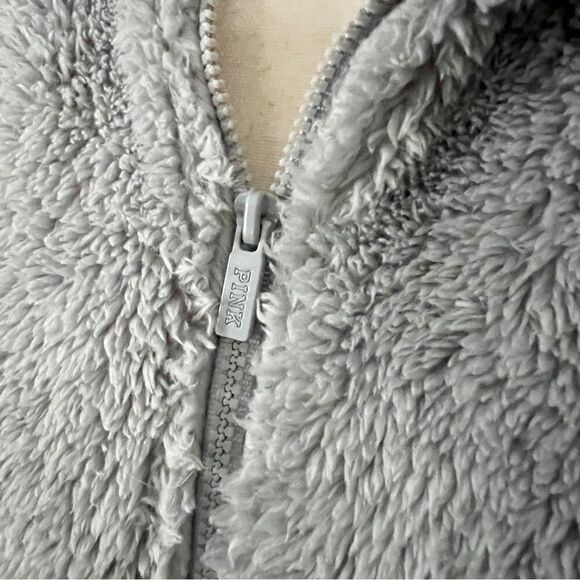 PINK Victoria’s Secret fuzzy fleece teddy bear jacket - Picture 3 of 6